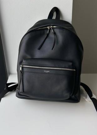 Рюкзак saint laurent розмір: 32*45 cm основний матеріал: шкіра упаковка пильовик