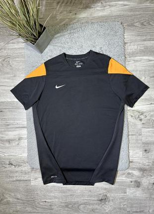 Оригинальная футболка от крутого и всеми известного бренда “nike dri-fir”