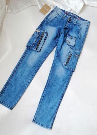 Стильні стрейчові чоловічі джинси з накладними кишенями карго розмір на бирці вказано 28