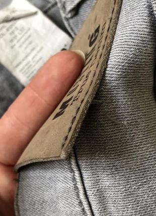 Джинсы mustang oregon tapered прямые зауженные мустанг джинсовые серые9 фото