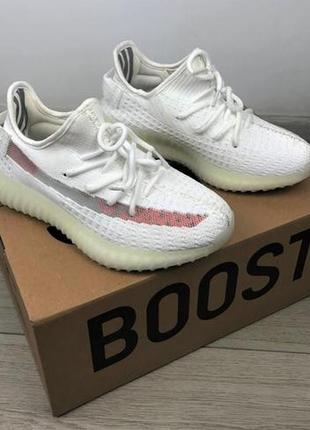 Женские кроссовки adidas yeezy boost 350 v2 white в белом цвете (37, 38р.)