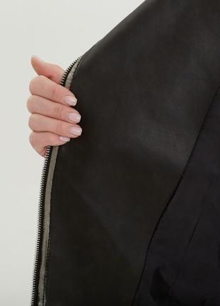 Женская косухая куртка оверсайз из кожузама6 фото