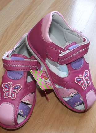 Сандалики на девочку. 2