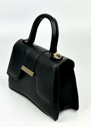 Чорна жіноча сумочка