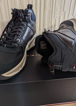 Tommy hilfiger high sneaker leather. мужские ботинки оригинал. новые.10 фото