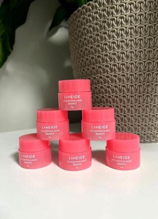 Нічна маска для губ laneige lip sleeping mask berry лісові ягоди 3г.