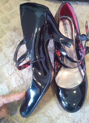 Туфли дорогого бренда barratts