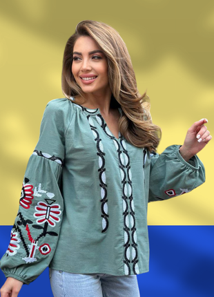 Женская вышитая блуза колоритная украинская вышиванка этатно рубашка с вышивкой на большой день наложка после платья наложена плать черная белая1 фото