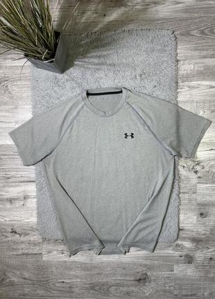 Оригинальная, спортивная футболка от бренда “under armour”1 фото