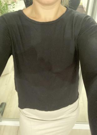 Шикарний фірмовий светрик