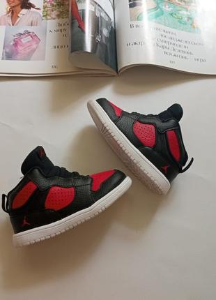 Дитячі хайтопи,кеди, кросівки на хлопчика nike jordan 🔗3 фото