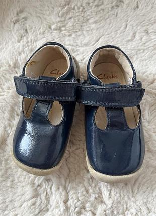 Туфлі лакові шкіряні clarks