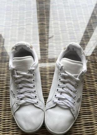 Кожаные кроссовки fred perry оригинальные белые1 фото