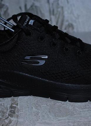 Skechers кроссовки черные 37 размер