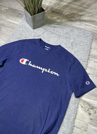 Оригинальная, спортивная футболка от бренда “champion”2 фото