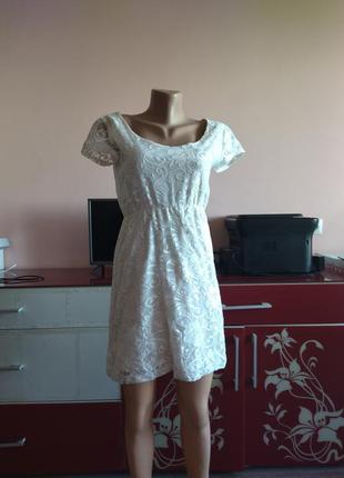Кружевное платье