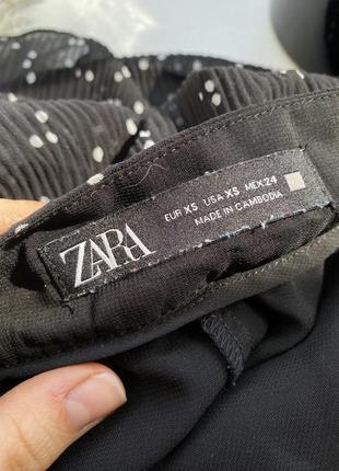 Юбка zara мини черная ярусная в горошек плиссе женская3 фото