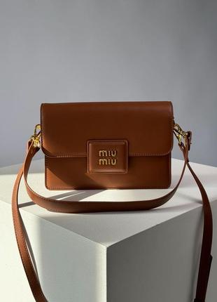 Женская кожаная сумка 👜 miumiu shoulder leather bag brown7 фото