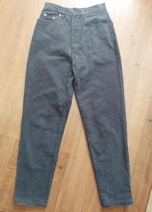 Черные джинсы