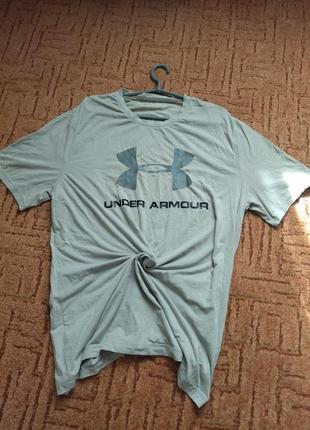 Футболка от under armour