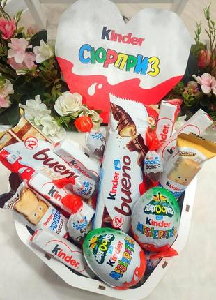 Kinder sweet box - кіндер світбокс - подарунковий набір солодо...