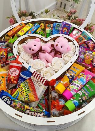 Великий подарунковий набір солодощів: ведмедик, love is, цукер...9 фото