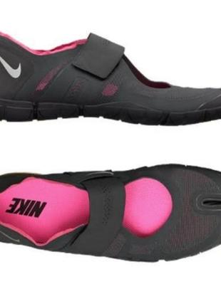 Жіноче взуття nike free gym size 10 grey pink wmns yoga crossfit