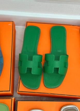 Зелені шльопанці ермес hermes