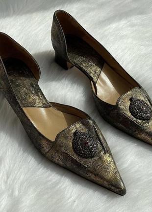 Шкіряні вінтажні туфлі viasina дуже цікаві іспанія вінтаж натуральна шкіра гострі носики2 фото