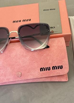 Солнцезащитные очки miu miu серебряные сердечки полный комплект1 фото