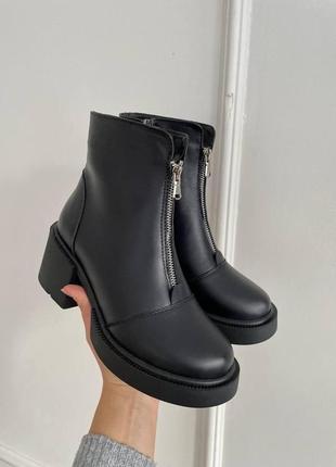 Жіночі ботинки чорні зимові шкіряні 40 р4 фото