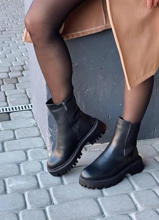Жіночі зимові черевики челсі чорні шкіряні 36 р8 фото