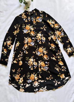 Красива сукня в квітковий принт stradivarius