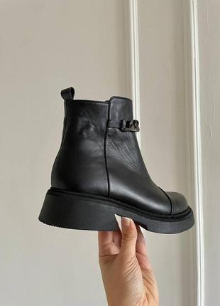 Зимові жіночі черевики чорні 40 р3 фото