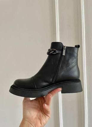 Зимові жіночі черевики чорні 40 р6 фото