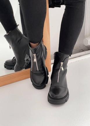 Зимові жіночі черевики чорні шкіряні7 фото