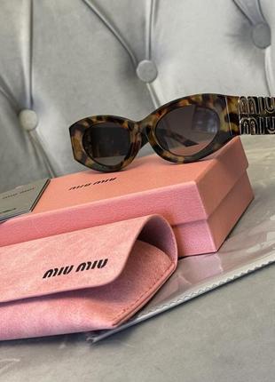 Солнцезащитные очки miu miu леопардовые толстые дужки полный компрект1 фото