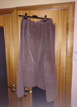 Асиметрична спідниця