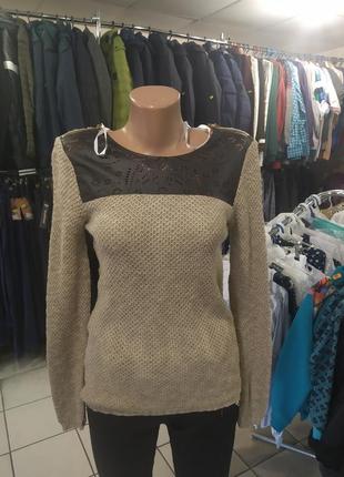 Жіночий светр.1 фото