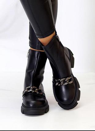 Жіночі зимові черевики з натуральної шкіри3 фото