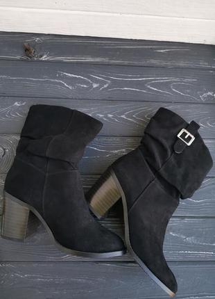 Шикарные, стильные сапожки