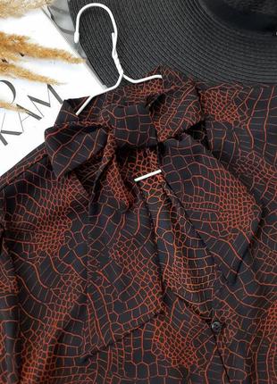 Шикарная блузка с завязками на шее tu3 фото