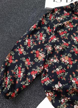 Стильна блузка в квітковий принт nutmeg (нова, з биркою!)5 фото