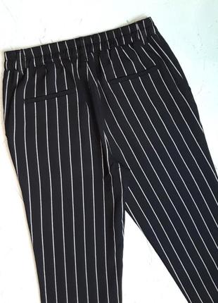 🎁1+1=3 фирменные черные зауженные брюки брюки в полоску forever 21, размер 44 - 464 фото