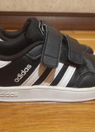 Детские кожаные кроссовки adidas5 фото