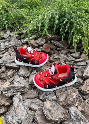 Трендовые кроссовки