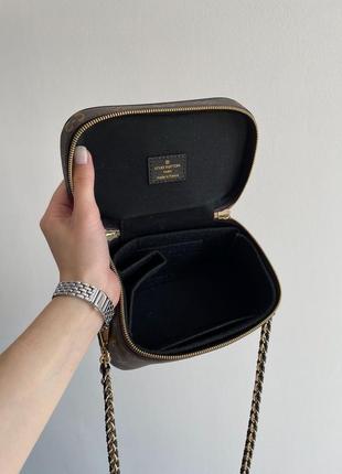Популярна жіноча сумка форми барило louis vuitton коричневий принт луї віттон на плечі бренд в тренд упаковок7 фото