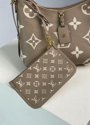 Вместительная бежевая женская сумка louis vuitton натуральная премиум кожа, на молнии луи виттон премиальная качество7 фото