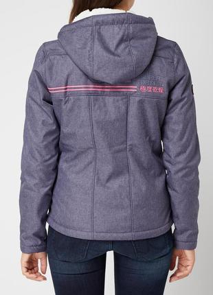 Жіноча зимова куртка на плюшевій підкладці superdry the engineered windtrekker4 фото