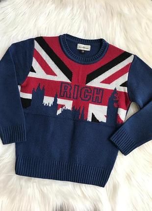 Модний светр для хлопчика